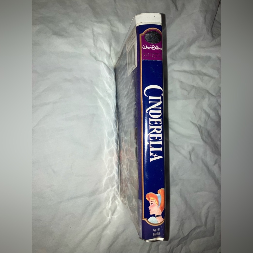 Cinderella VHS Tape - Picture 4 of 15